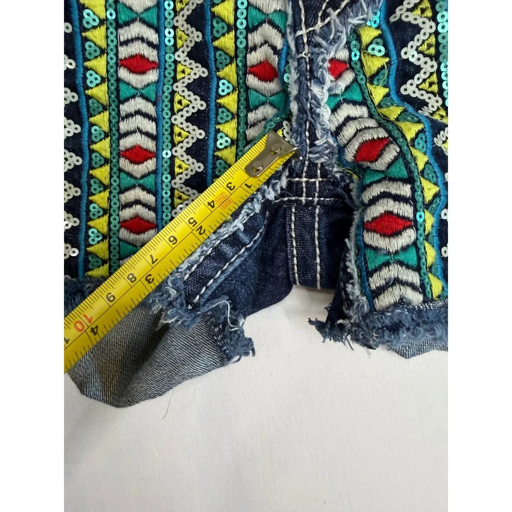 Miss Me Signature Aztec Embroidered Sequin Denim Shorts Dark Wash Size 30